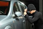Polis oto farelerini kaçırmadı